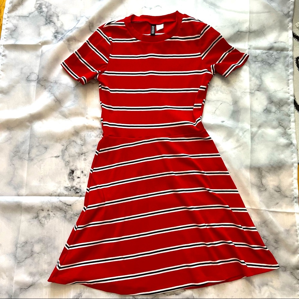 Short sleeves stripe dress